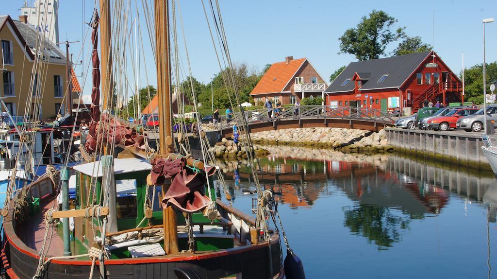 Ballen Badehotel Tranebjerg Kültér fotó